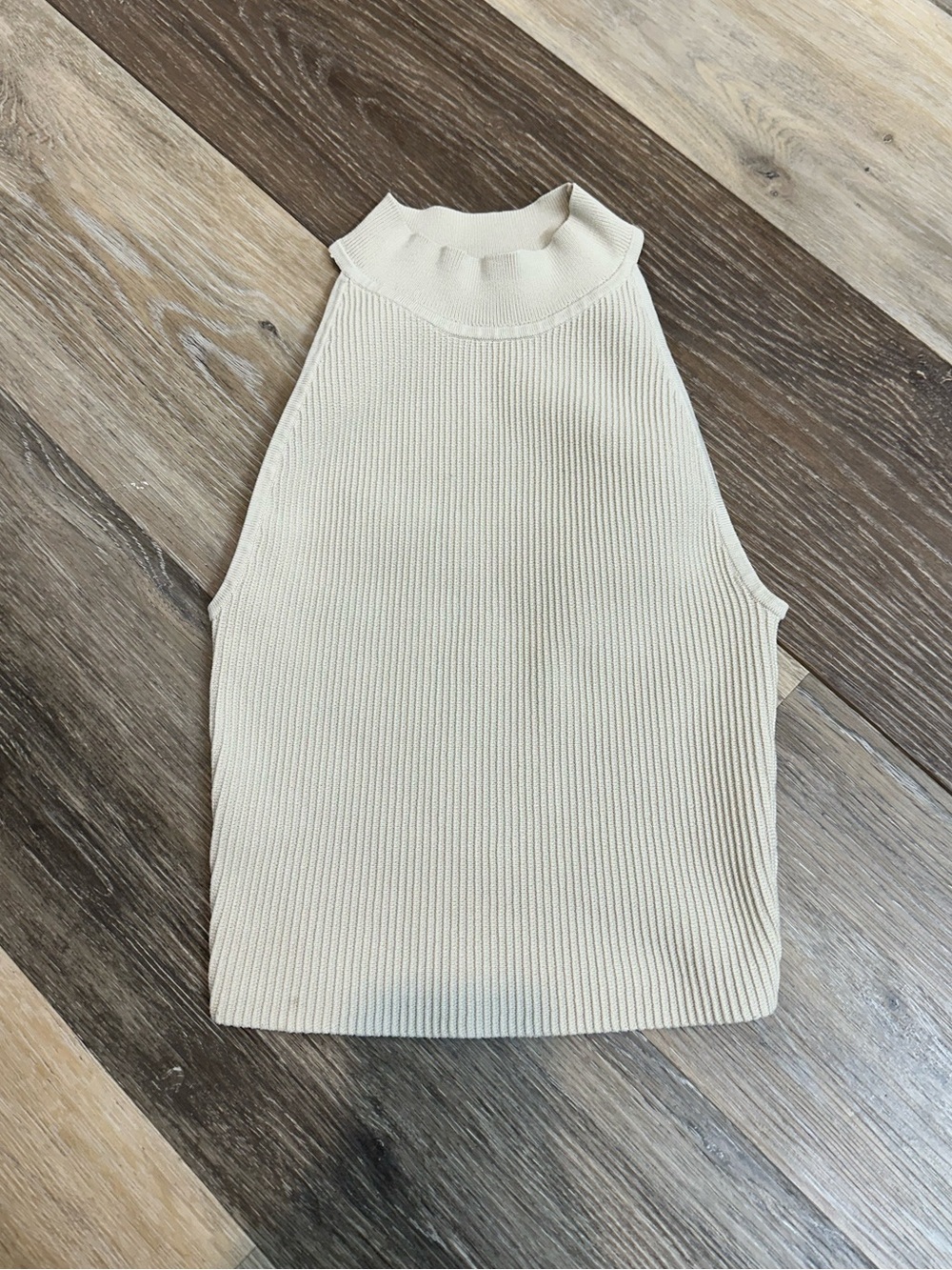 Aritzia Babaton SCULPT Ribbed Halter Top - Cream / Matte Pearl